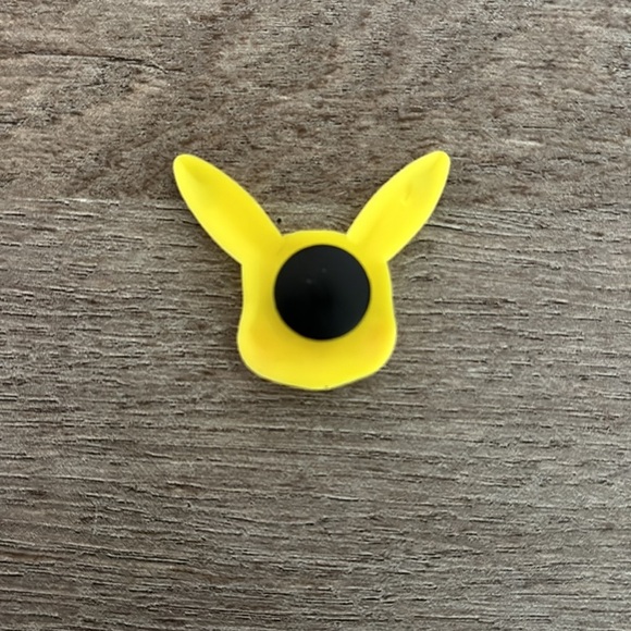 Pikachu Pokémon Crocs Jibbitz Charms - Picture 2 of 2